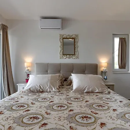 Luksuzni Penthouse * Sveti Filip i Jakov
